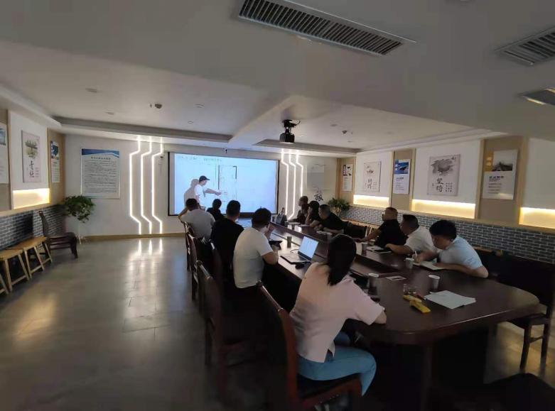 西安酒店家具廠開會(huì)討論Moxy方案.jpg