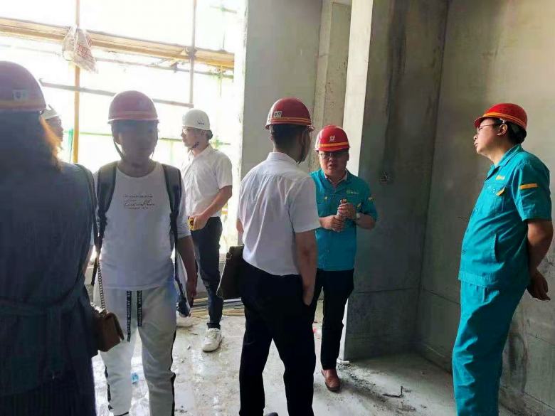 博菲克楊總介紹辦公家具設(shè)計(jì)方案.jpg
